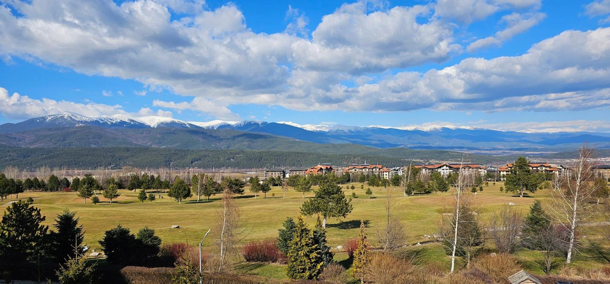 Green Peaks Suite In Pirin Golf & County Club Razlog Exterior photo