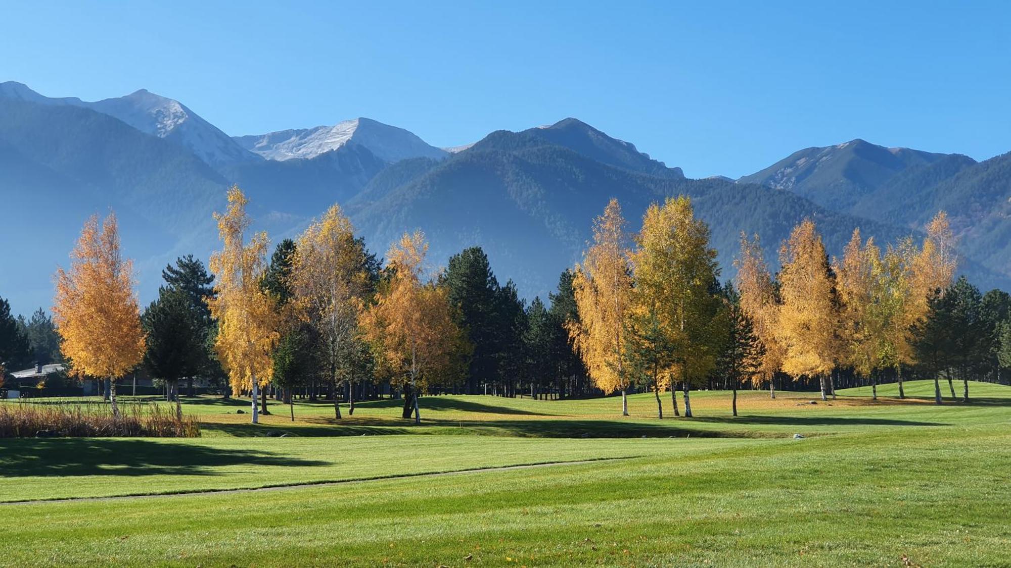 Green Peaks Suite In Pirin Golf & County Club Razlog Exterior photo