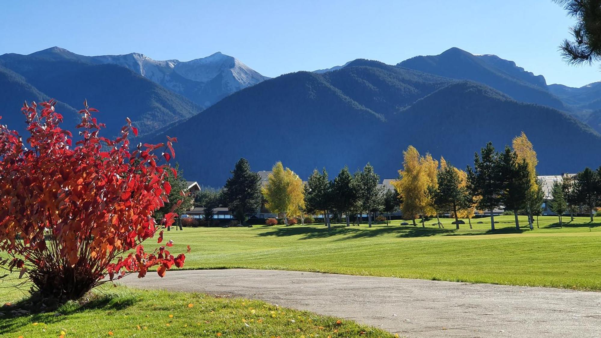 Green Peaks Suite In Pirin Golf & County Club Razlog Exterior photo