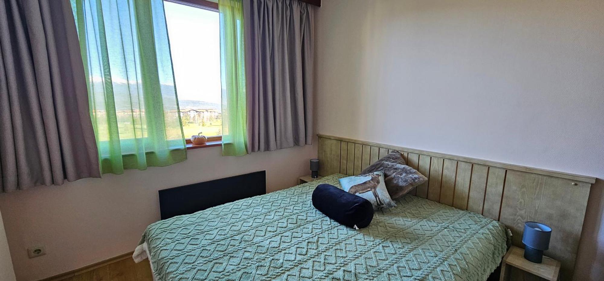 Green Peaks Suite In Pirin Golf & County Club Razlog Room photo