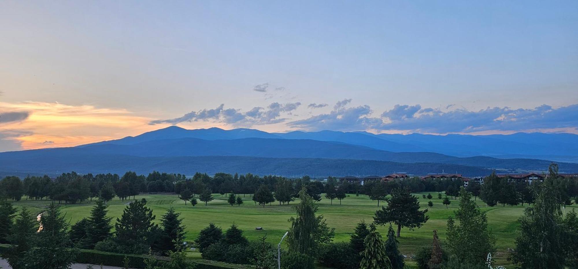 Green Peaks Suite In Pirin Golf & County Club Razlog Exterior photo