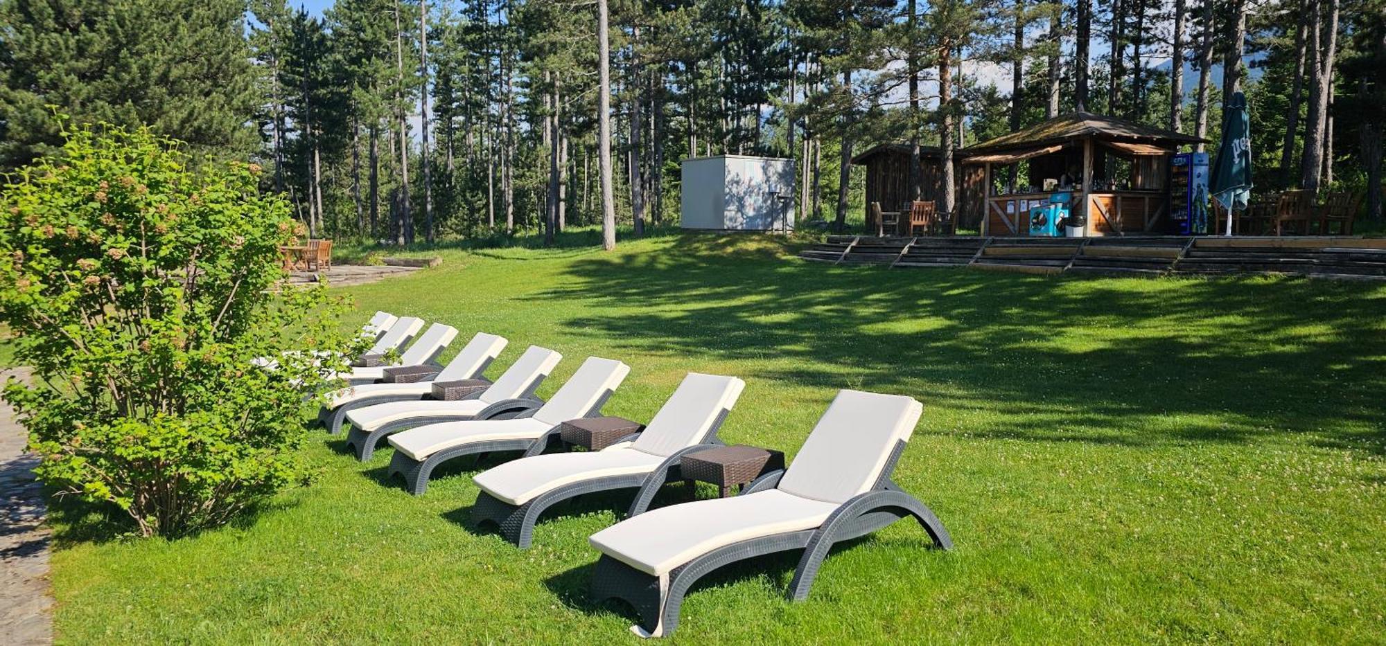 Green Peaks Suite In Pirin Golf & County Club Razlog Exterior photo
